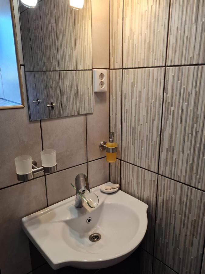 Anna Bella Apartman Gyula Zewnętrze zdjęcie